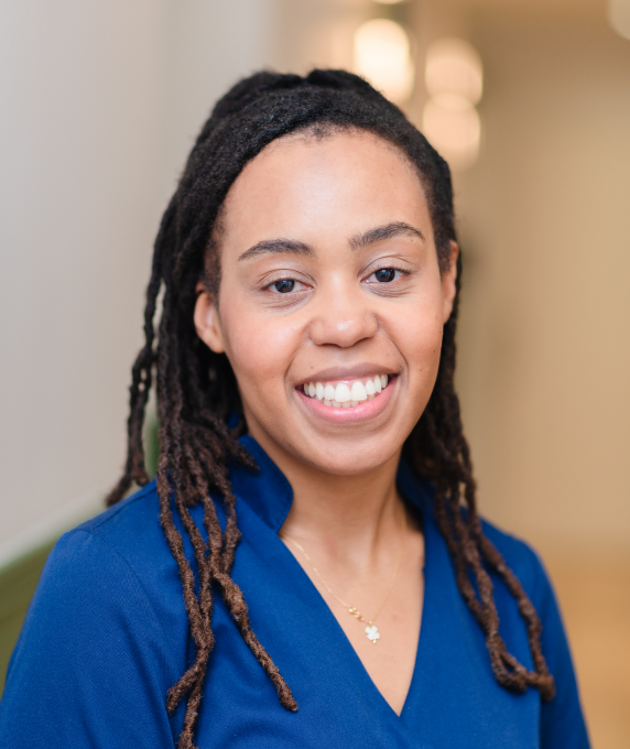 johanne au Cabinet EndoSpé, endodontie exclusive à Paris 15ᵉ