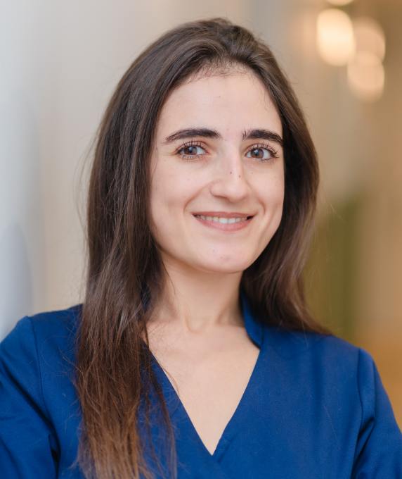 taous au Cabinet EndoSpé, endodontie exclusive à Paris 15ᵉ