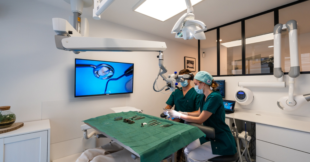 chirurgie au Cabinet EndoSpé, endodontie exclusive à Paris 15ᵉ